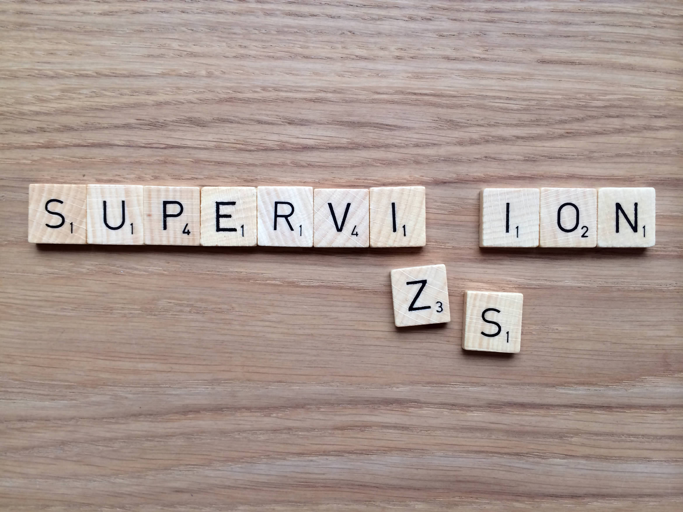 Supervision eller Supervizion, stavning och definitioner